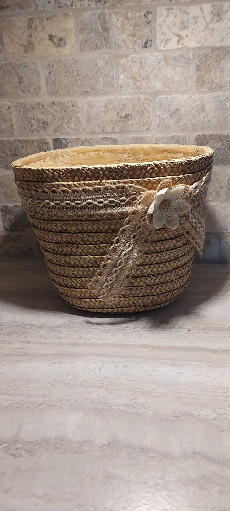 Ceramic (weaved look) Planter/Container