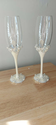 Pearl Finish Wedding Champagne Flutes